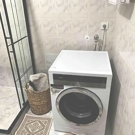 Апартаменты Lovely ,cozy Newly Furnished Great Location