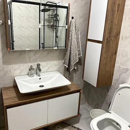 Lovely ,cozy Newly Furnished Great Location Estambul